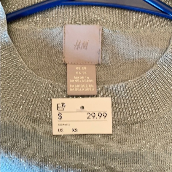 H&M Silver metallic mock turtleneck sweater - Picture 3 of 4